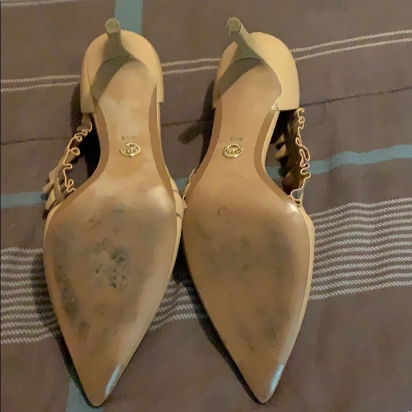 Pumps - Picture 3 of 3